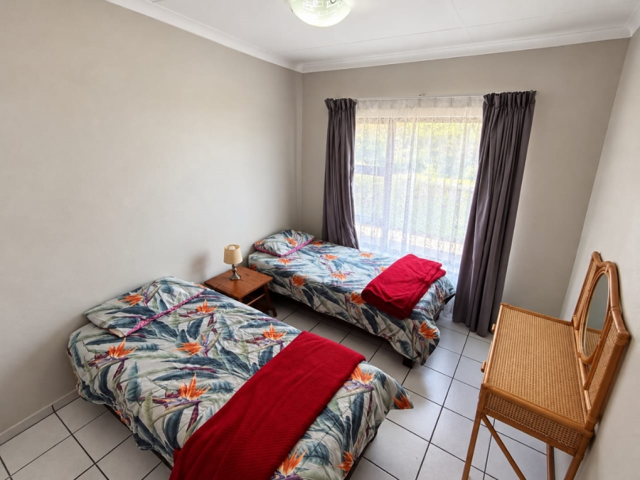 To Let 2 Bedroom Property for Rent in Santos Bay Western Cape